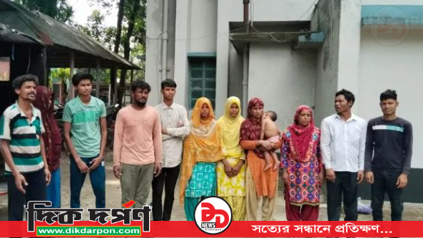 কুড়িগ্রামের সীমান্ত দিয়ে বিএসএফের ঠেলে দেয়া ১২ বাংলাদেশী আটক