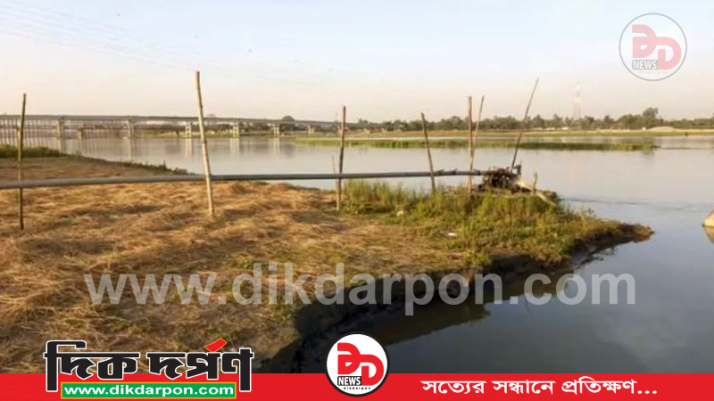 কুড়িগ্রামের ভূরুঙ্গামারীতে দুধকুমার নদে অবৈধ বালু উত্তোলন: ঝুঁকিতে সোনাহাট সেতু ও তীররক্ষা বাঁধ