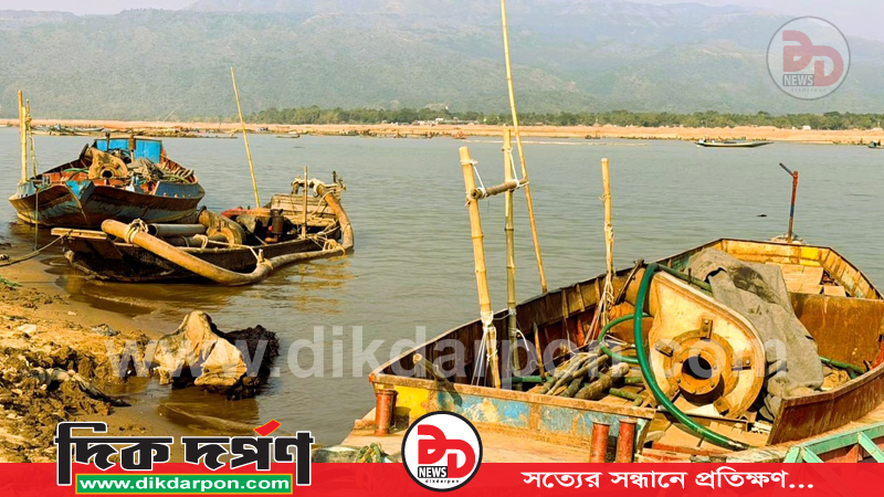 জাদুকাটায় পরিবেশধ্বংসী ড্রেজার মেশিন জব্দ, আওয়ামী লীগ নেতা সহ ২৪ জনের নামে মামলা