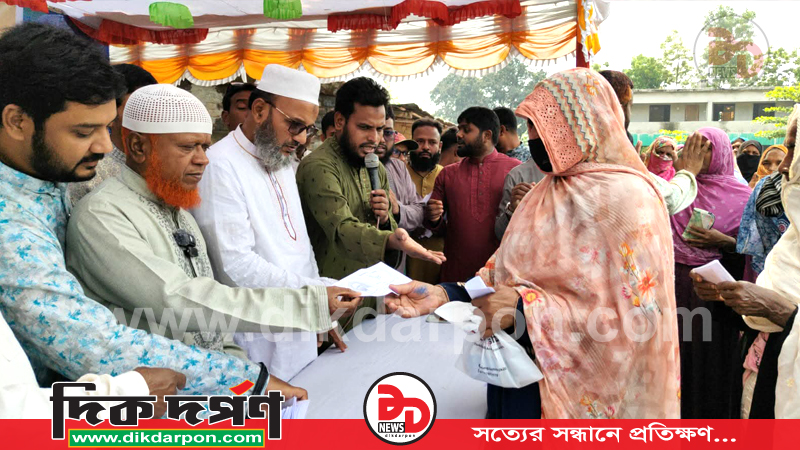 ঈদুল ফিতর উপলক্ষে চাঁপাইনবাবগঞ্জে এমপি বুলবুলের ঈদ উপহার ও নগদ অর্থ বিতরণ