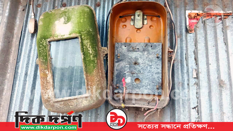 প্রিপেইড মিটার বসানোর আড়ালে, নোটিশ ছাড়াই বিদ্যুৎ সংযোগ বিচ্ছিন্ন ও মিটার খুলে নেওয়ার অভিযোগ! নেস্কো হাতীবান্ধার বিরুদ্ধে