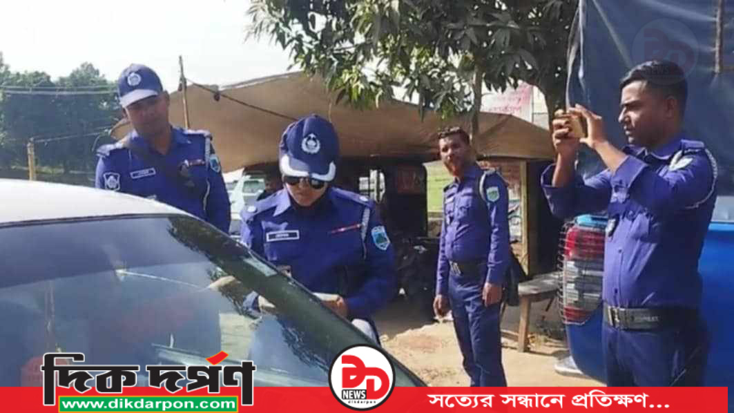 মোহনপুরে সড়ক দূর্ঘটনা রোধে জেলা পুলিশের বিশেষ অভিযান