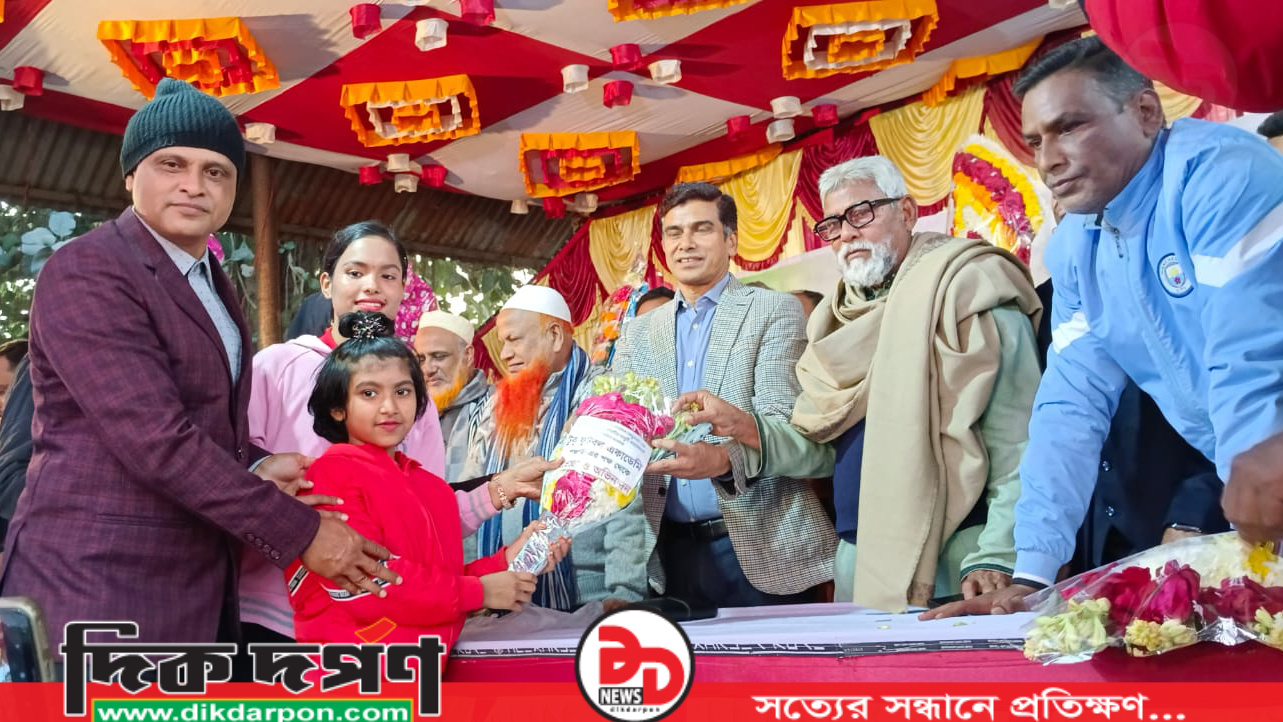 পঞ্চগড়ে কেন্দ্রীয় বিএনপি নেতাকে বাফুফের ডেপুটি চেয়ারম্যান নির্বাচিত হওয়ায় গণসংবর্ধনা