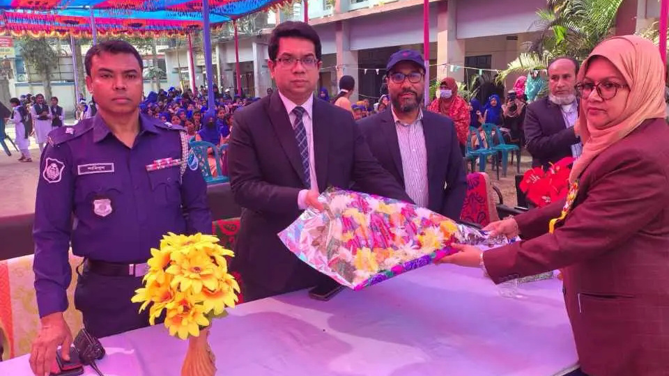 মনোহরদীর সেকেন্দার আলী পাইলট উচ্চ বিদ্যালয়ের বার্ষিক ক্রীড়া ও নবীন বরণ অনুষ্ঠিত