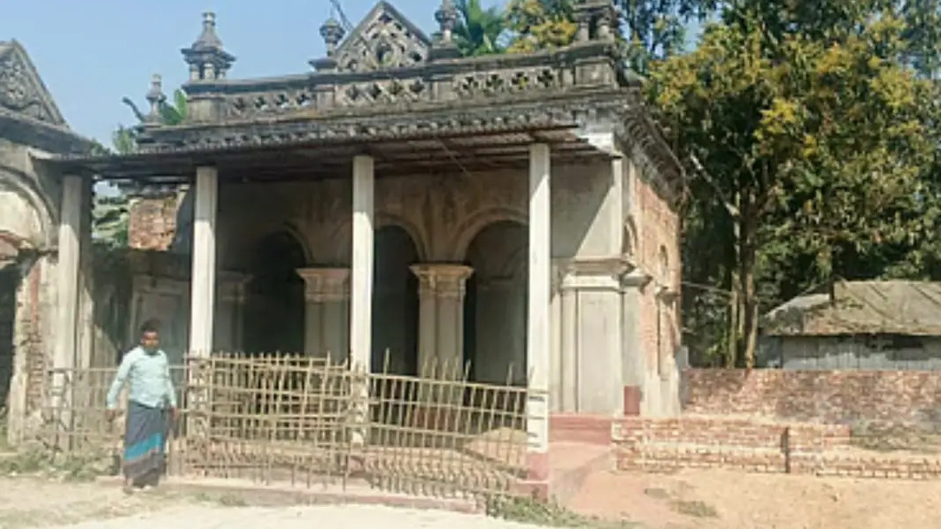 কুড়িগ্রামের উলিপুরে ঐতিহ্যবাহী দুই মন্দিরে কাঁসার প্রতিমা ও ঘণ্টা চুরি