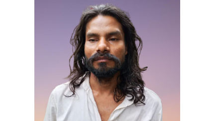 লাউড়েরগড় সীমান্তের মাদক কারবারি আটক 